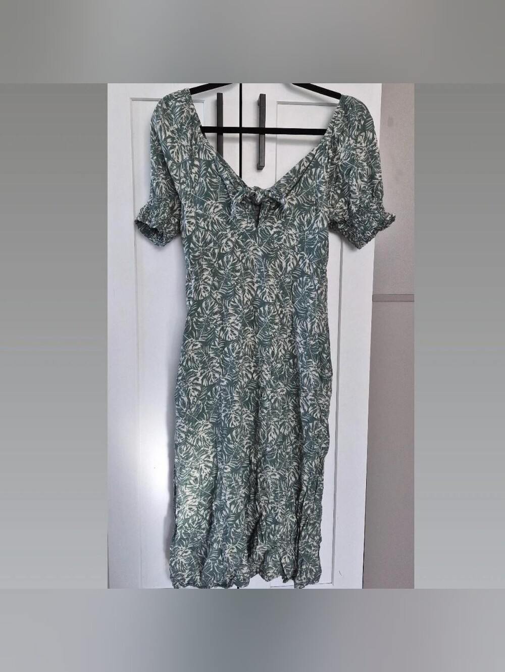 Mimi Chica Sage Green Floral Tie-Front Midi Dress